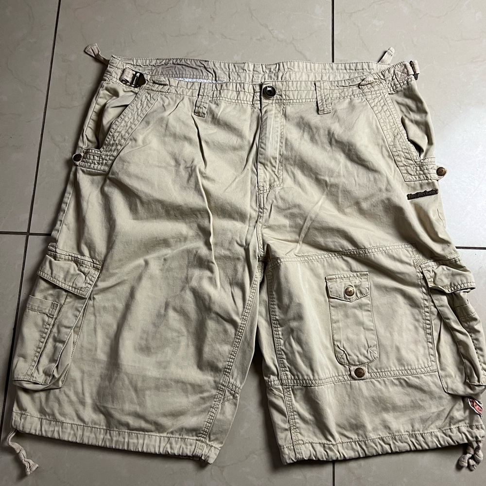 Live mechanics cargo shorts size 40